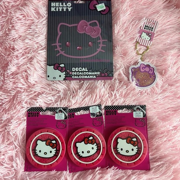 Car decor hello kitty - Picture 1 of 1
